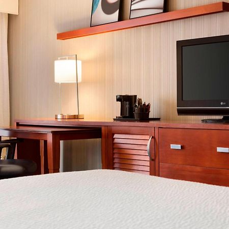 Courtyard By Marriott Champaign Hotel Luaran gambar